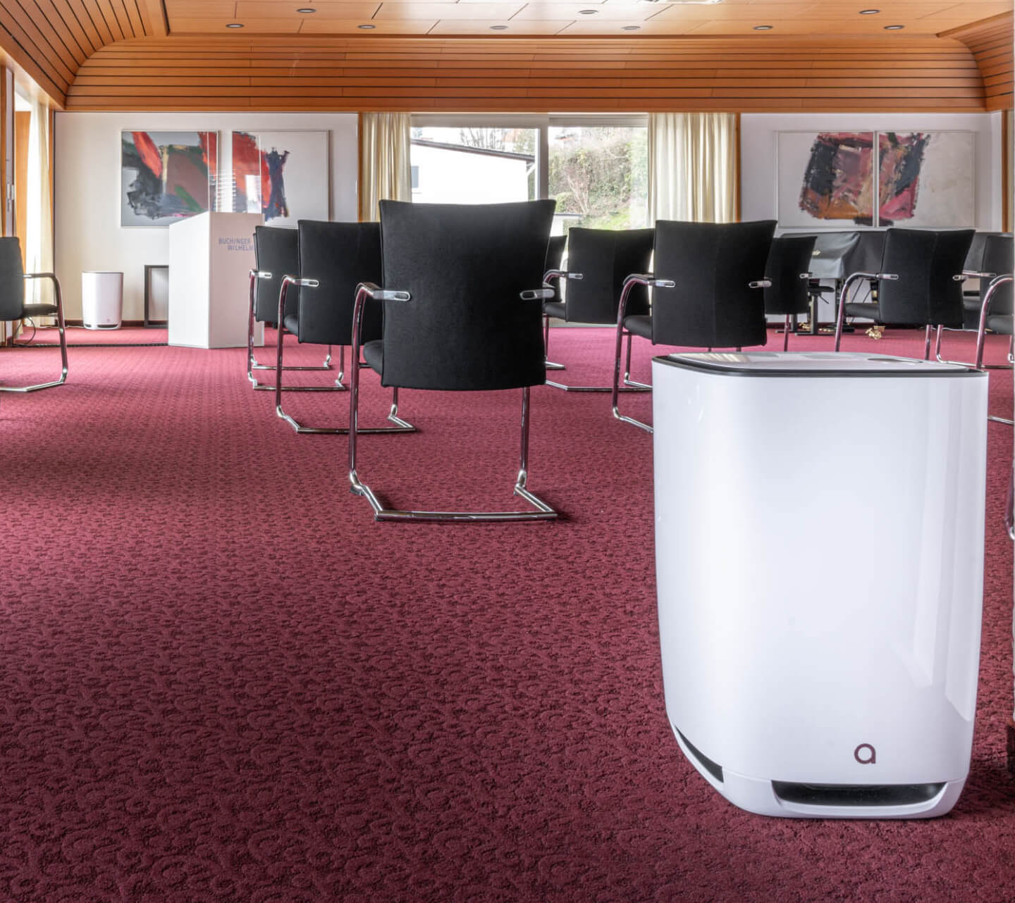For lobbies, conference rooms & high-traffic areas with strict air quality needs.