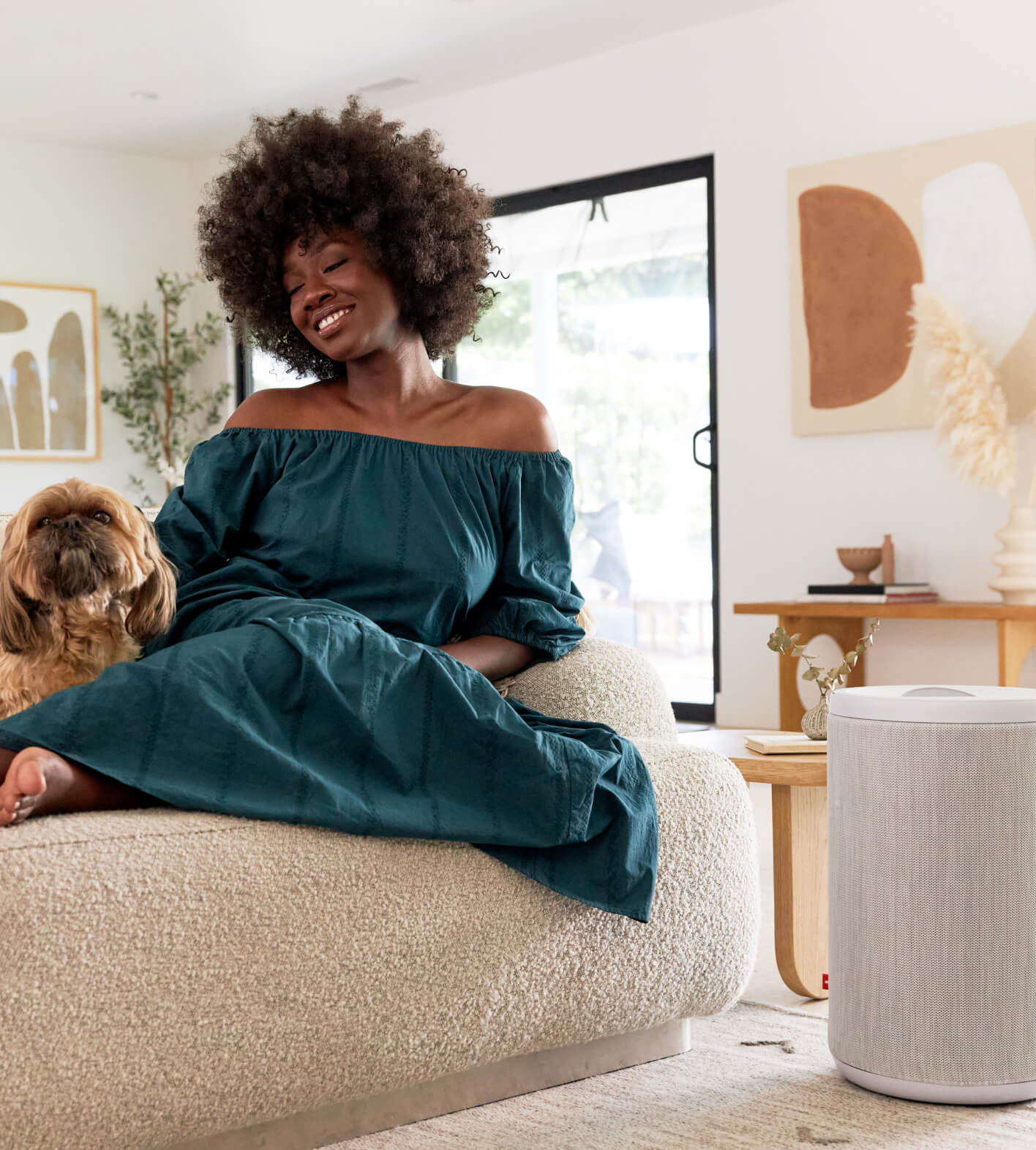 Women and dog using aair lite